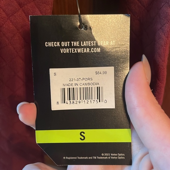 Women’s Burgundy Vortex Pull Over Size Small - Picture 2 of 3